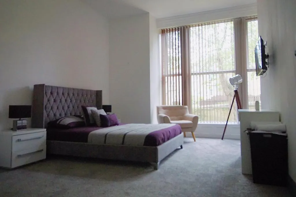 מלון הודרספילד Edgerton Mansions 5*,  בריטניה
